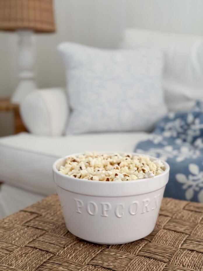 Summer-movie-nights-beautifully-seaside